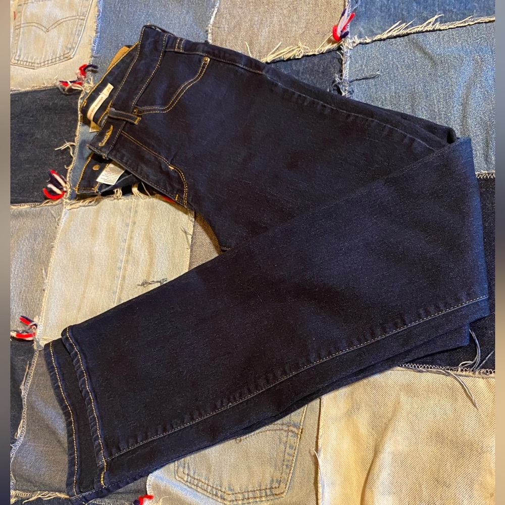 Levi’s High Rise Bootcut Dark Blue Jeans